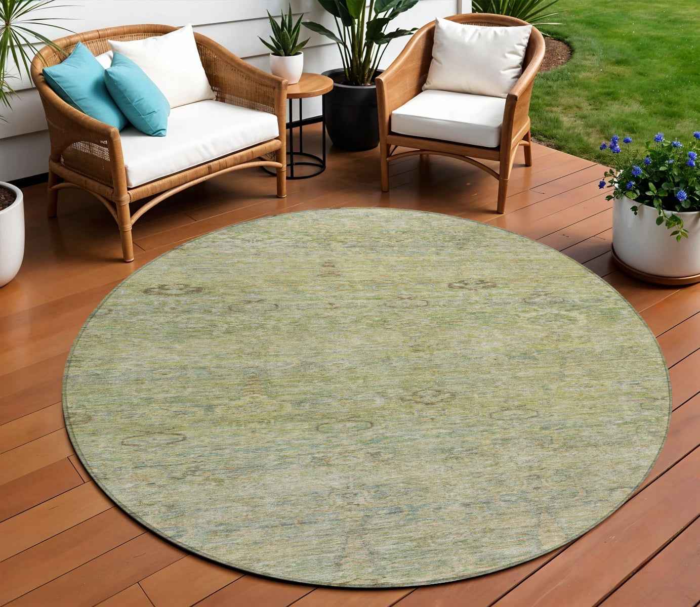 8' Green And Gold Round Oriental Washable Indoor Outdoor Area Rug