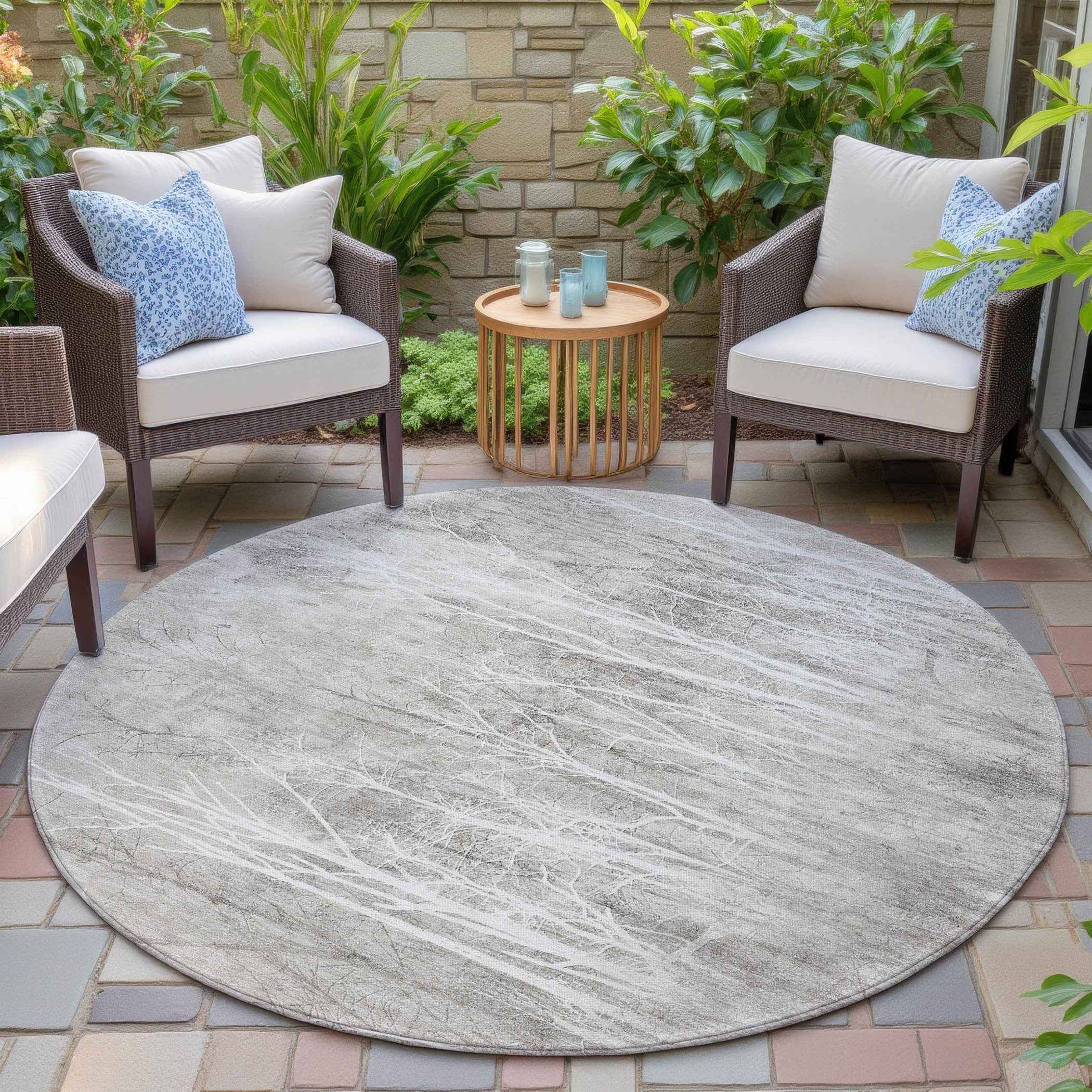 8' Silver And Gray Round Floral Washable Indoor Outdoor Area Rug