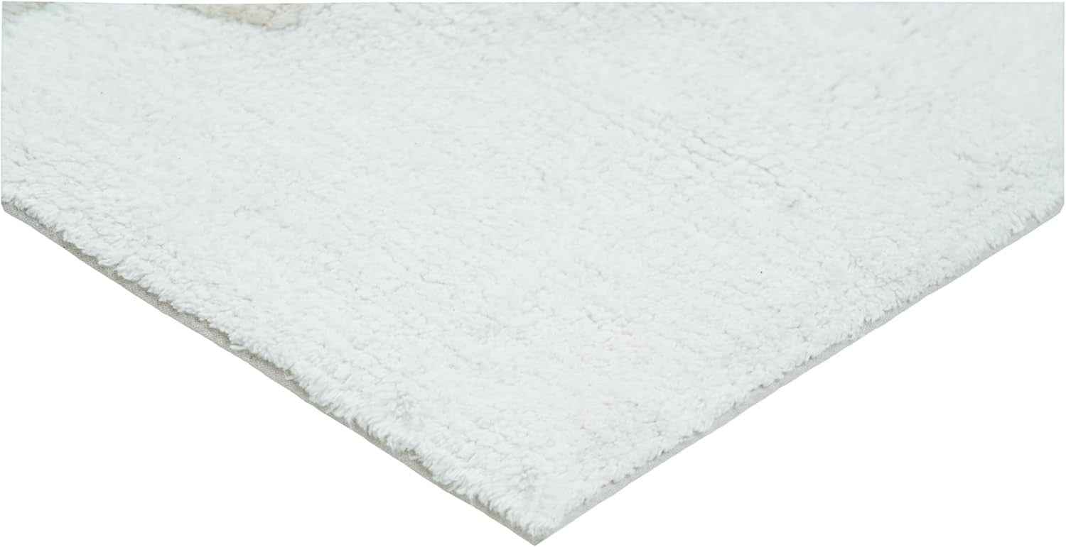 32" Pink And White Cotton Flamingo Bath Rug