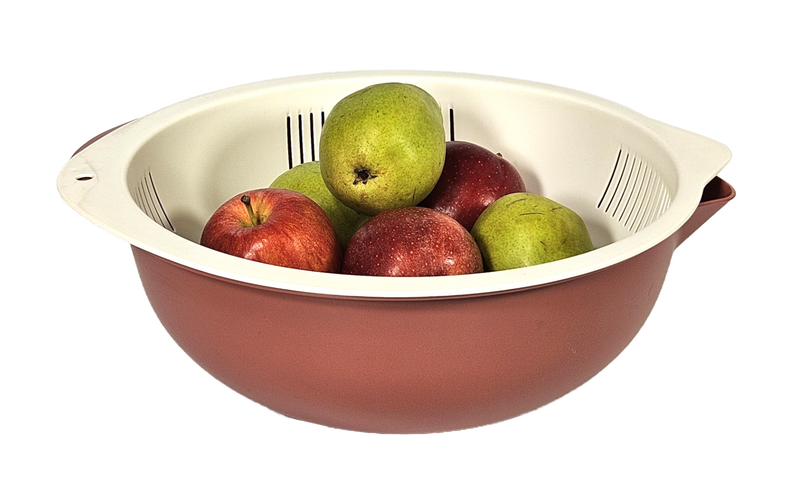 6-qt bowl and strainer set with ivory vented insert on red bowl, apples inside