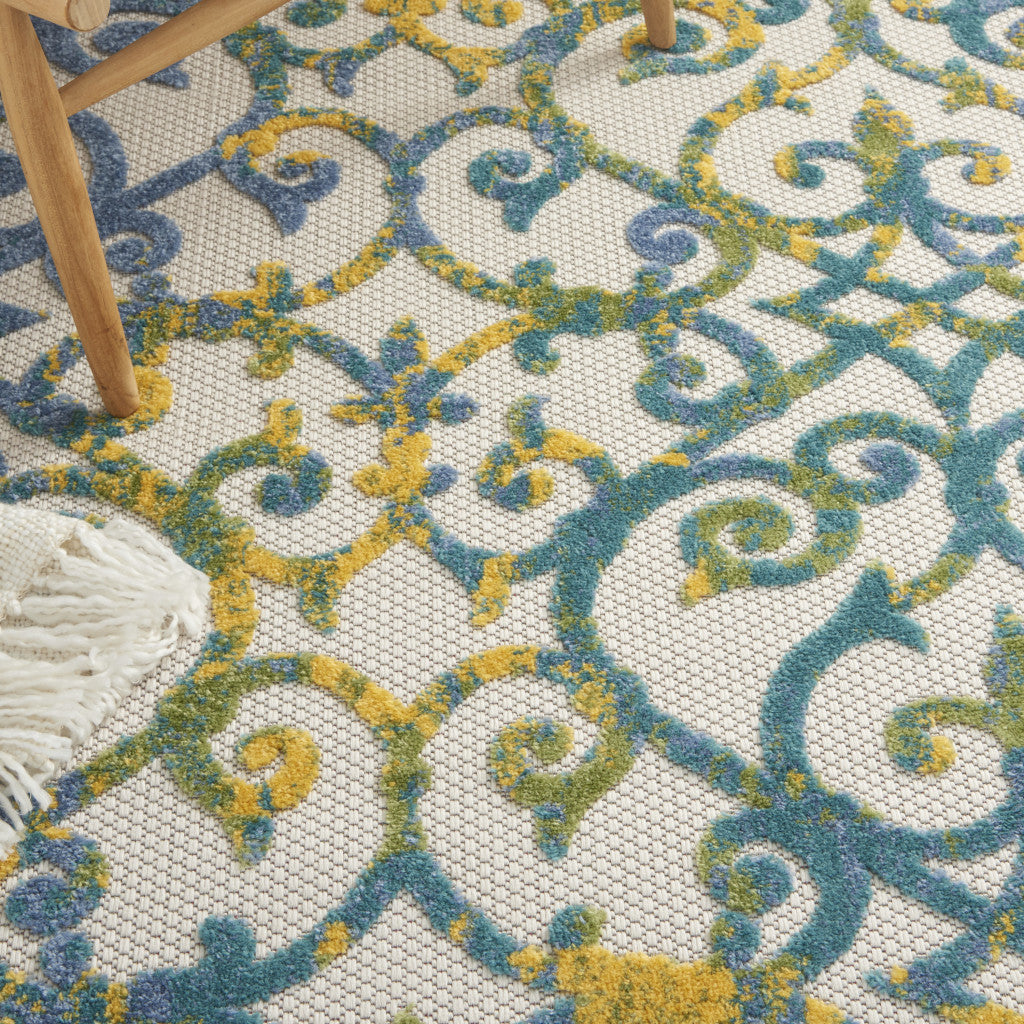 8' X 8' Ivory And Blue Round Indoor Outdoor Area Rug - Outdoor