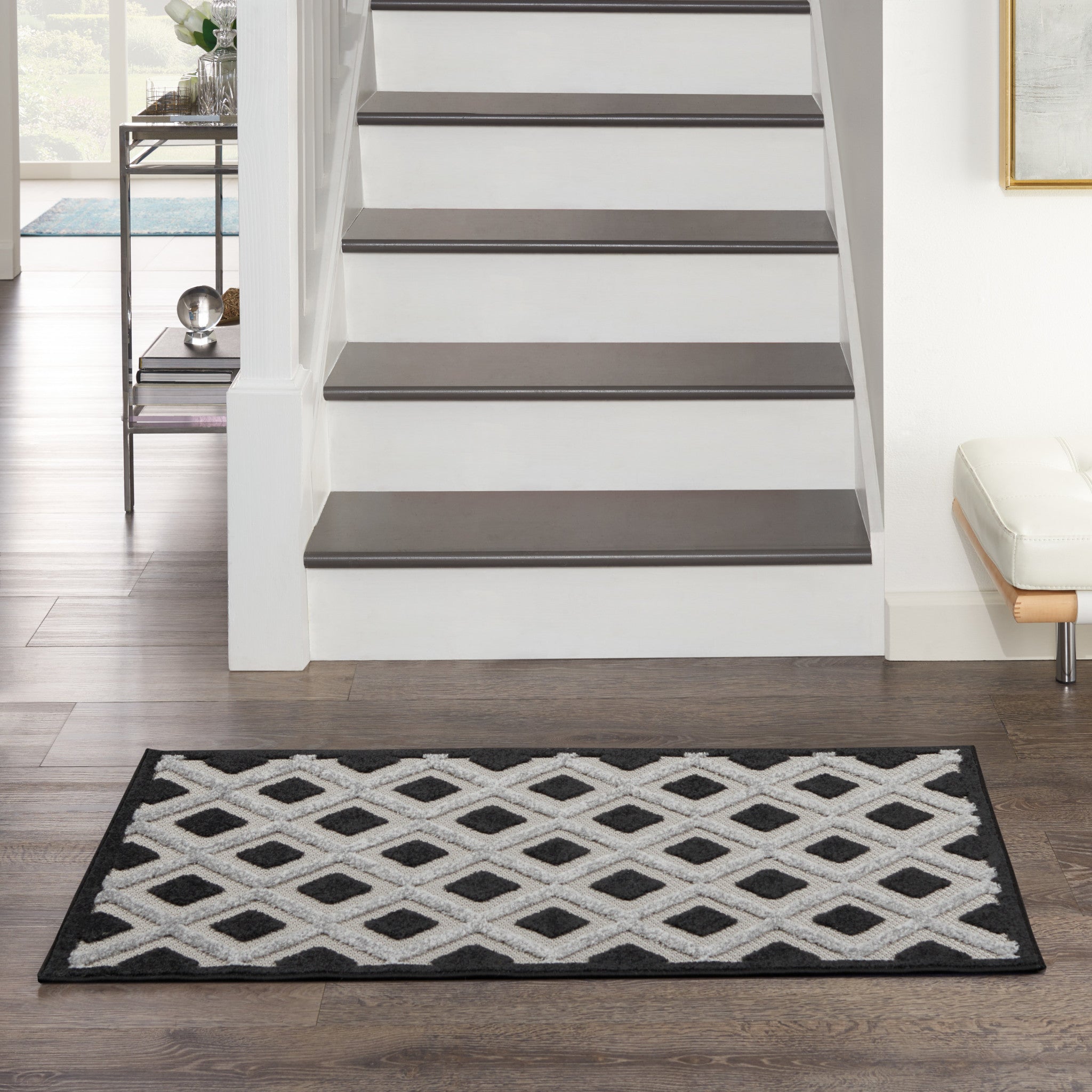 3' X 4' Black And White Indoor Outdoor Area Rug - Outdoor