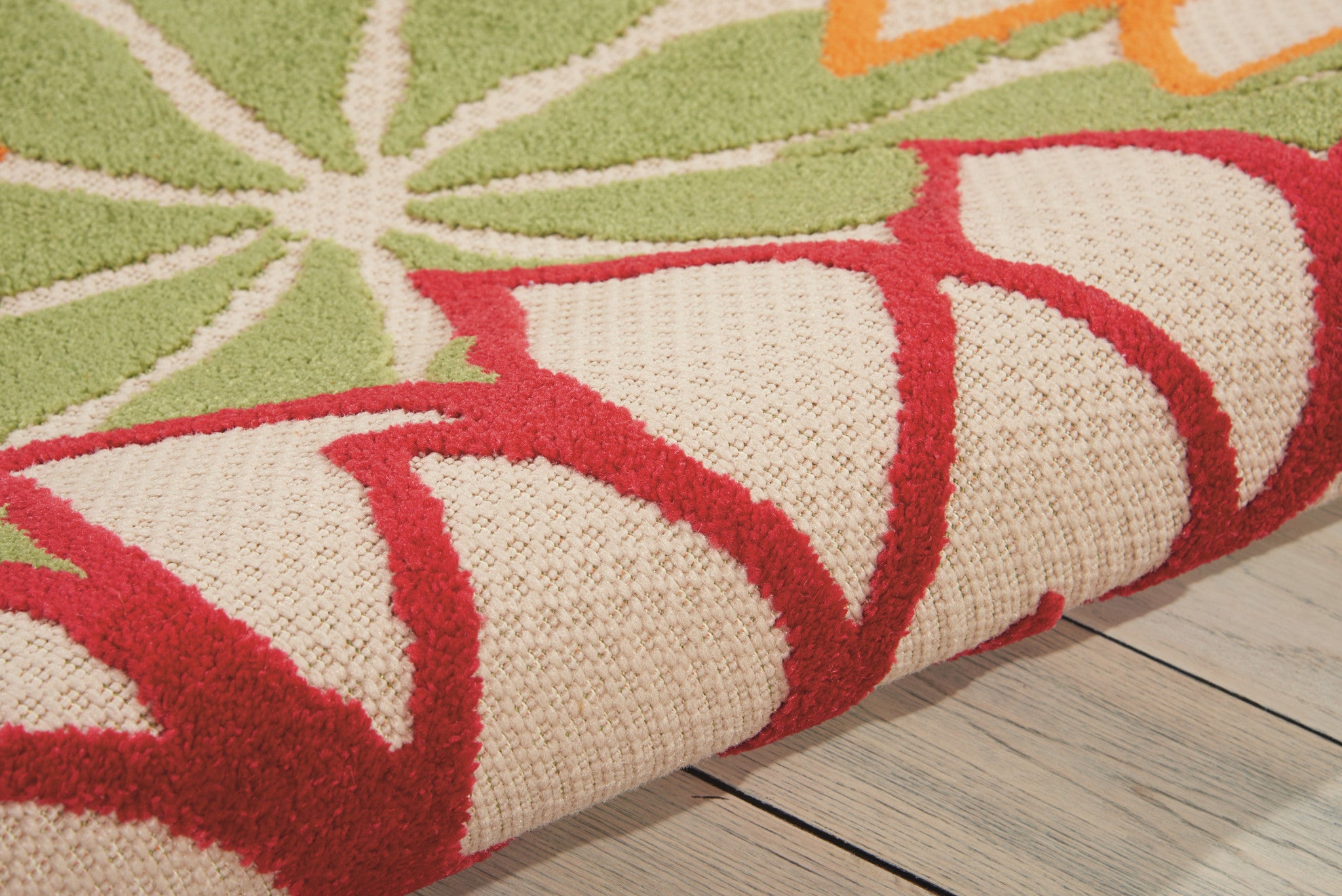 4' X 6' Green And Ivory Floral Indoor Outdoor Area Rug - Outdoor