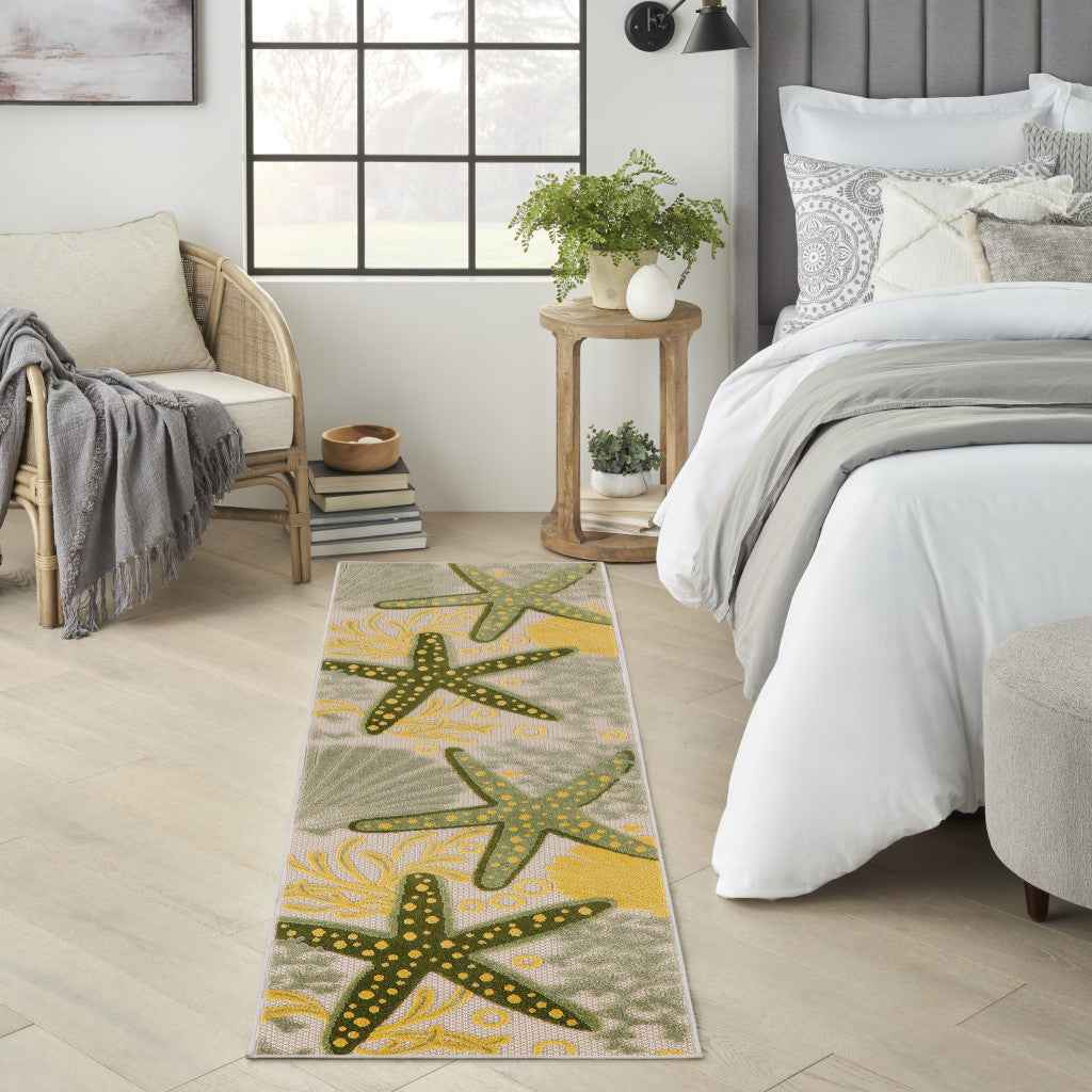 6' Green And Yellow Starfish Indoor Outdoor Runner Rug
