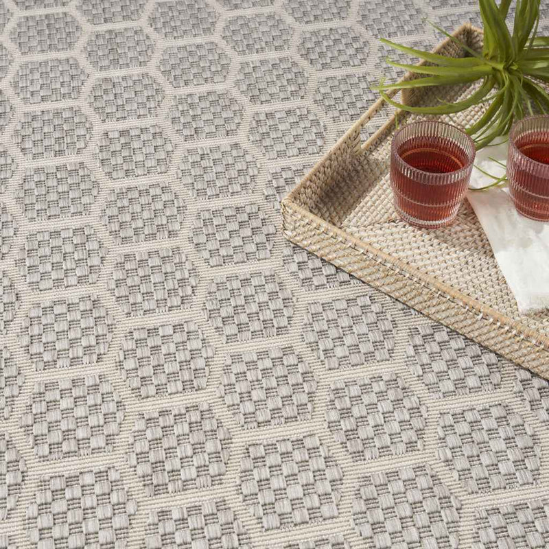 6' X 9' Gray And Ivory Geometric Indoor Outdoor Area Rug