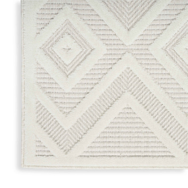 6' Ivory And White Geometric Indoor Outdoor Area Rug