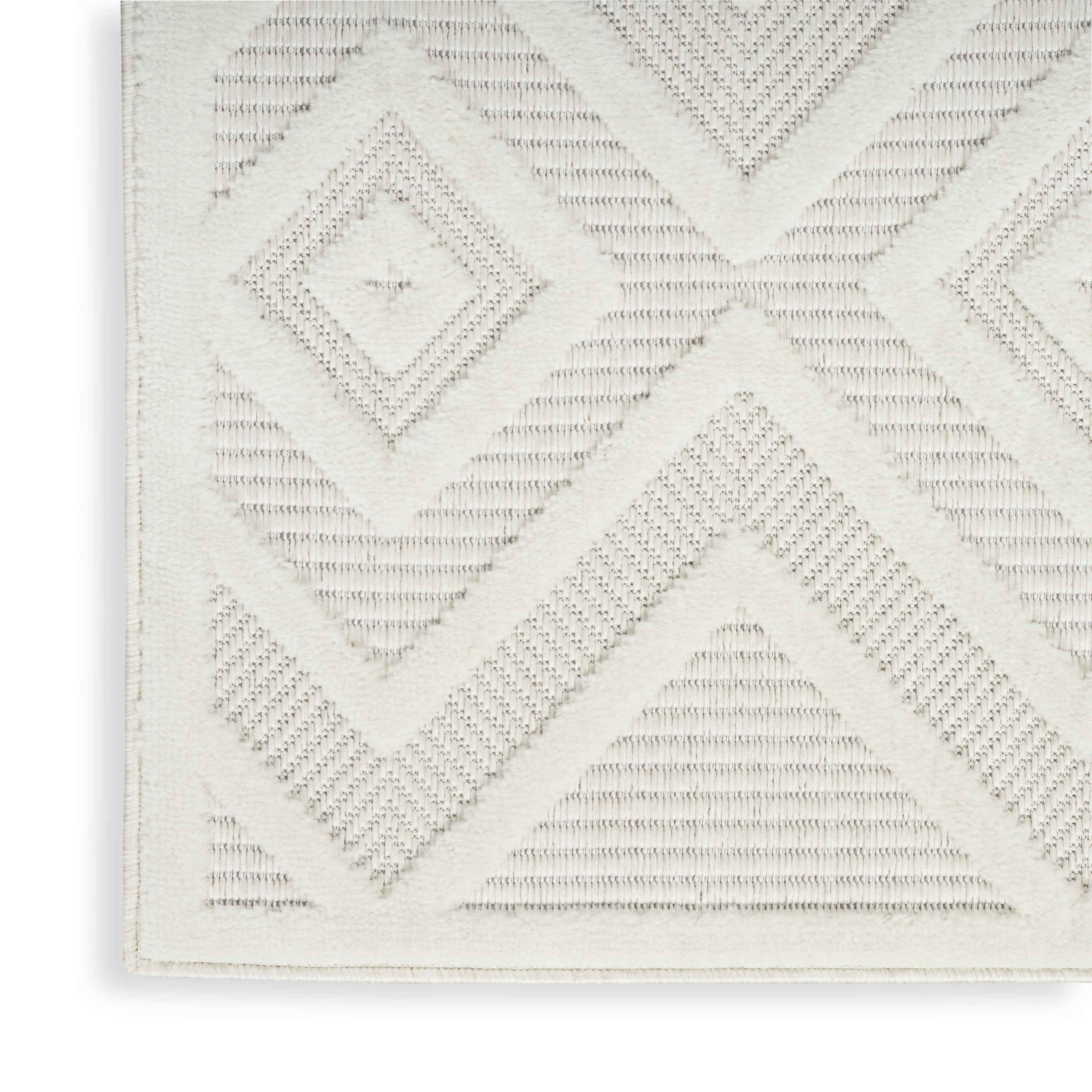 5' Ivory And White Geometric Indoor Outdoor Area Rug