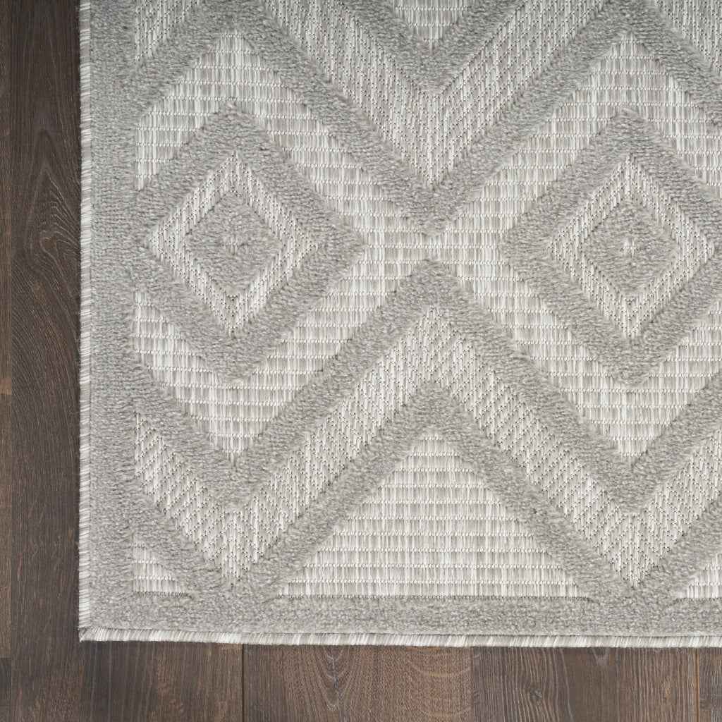 6' Silver And Gray Geometric Indoor Outdoor Area Rug