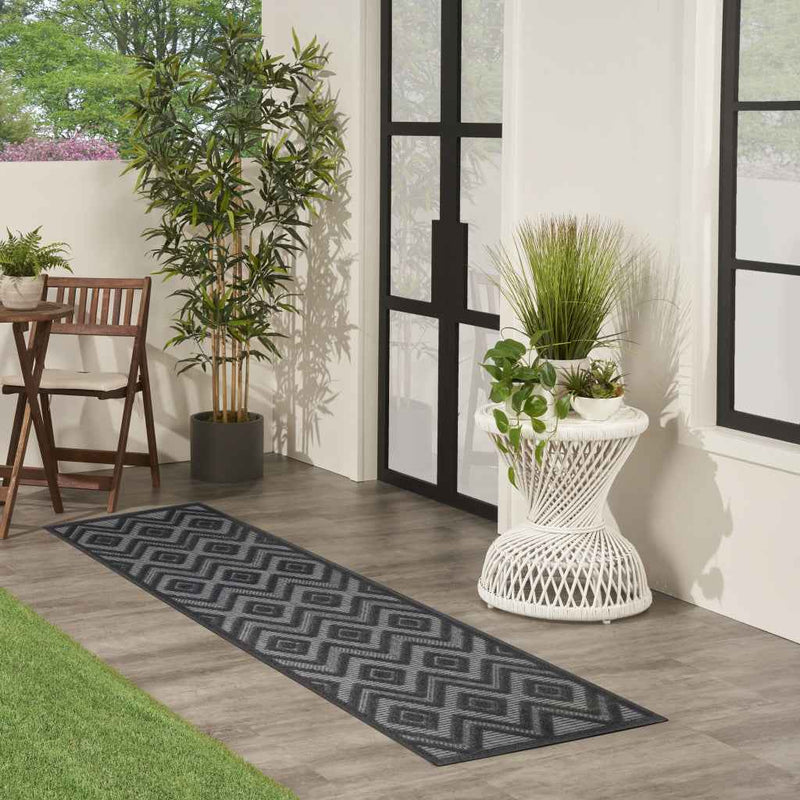 6' Charcoal And Black Geometric Indoor Outdoor Area Rug