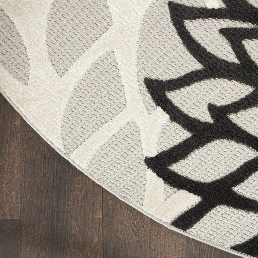 5' Black And White Round Indoor Outdoor Area Rug - Outdoor
