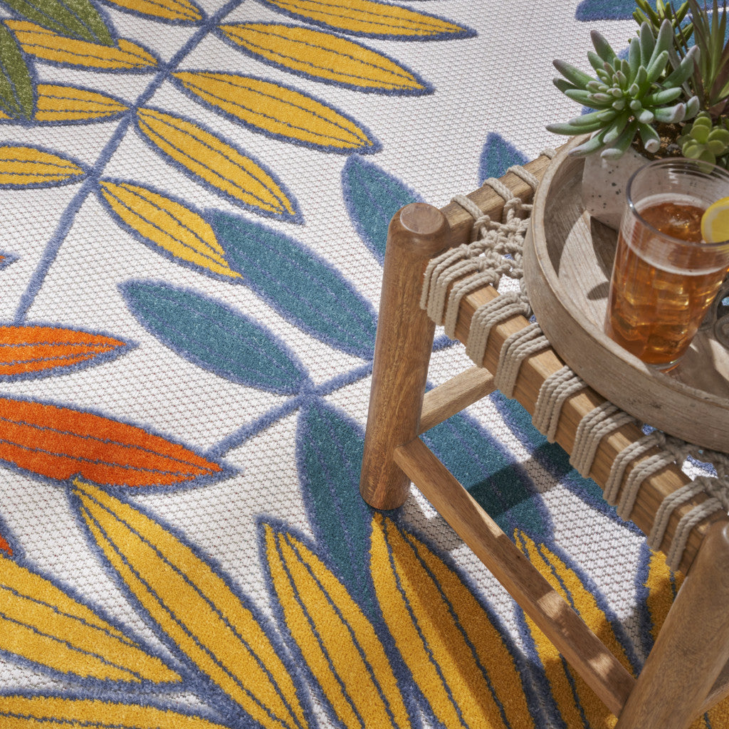 8' X 8' Ivory And Blue Round Indoor Outdoor Area Rug - Outdoor