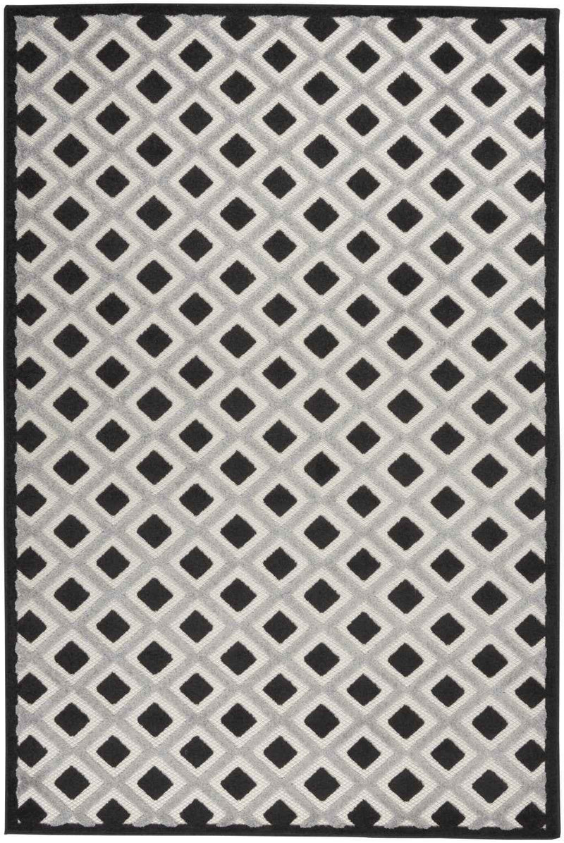6' X 9' Black And White Indoor Outdoor Area Rug