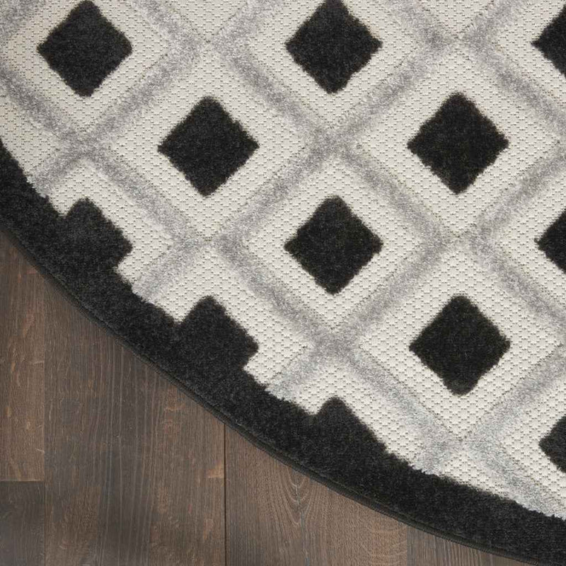 5' Black And White Round Indoor Outdoor Area Rug