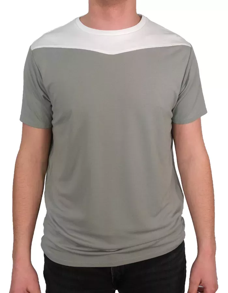 Crew-neck T-shirt with gray upper yoke and light body, short sleeves