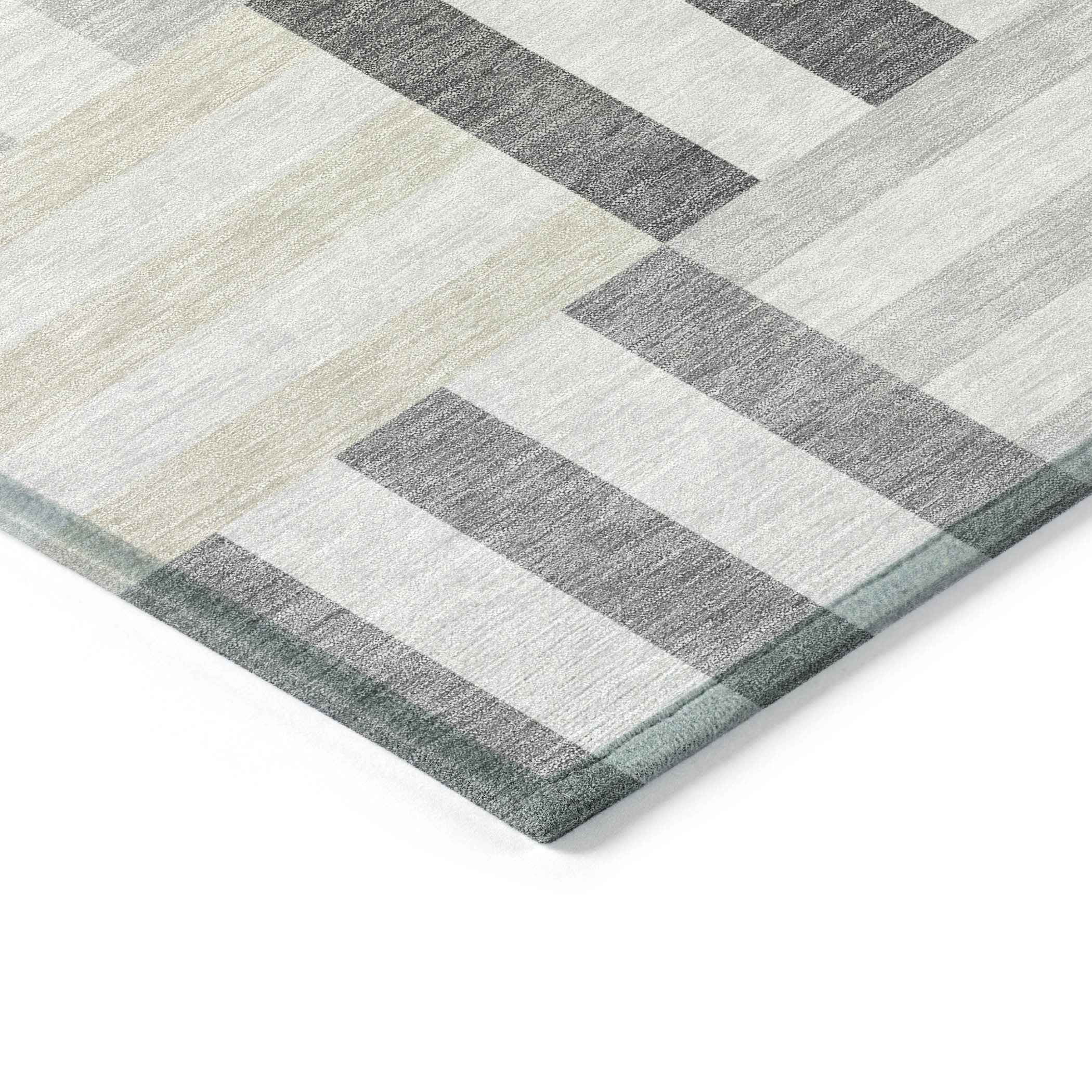 8' X 10' Gray And Ivory Geometric Washable Indoor Outdoor Area Rug