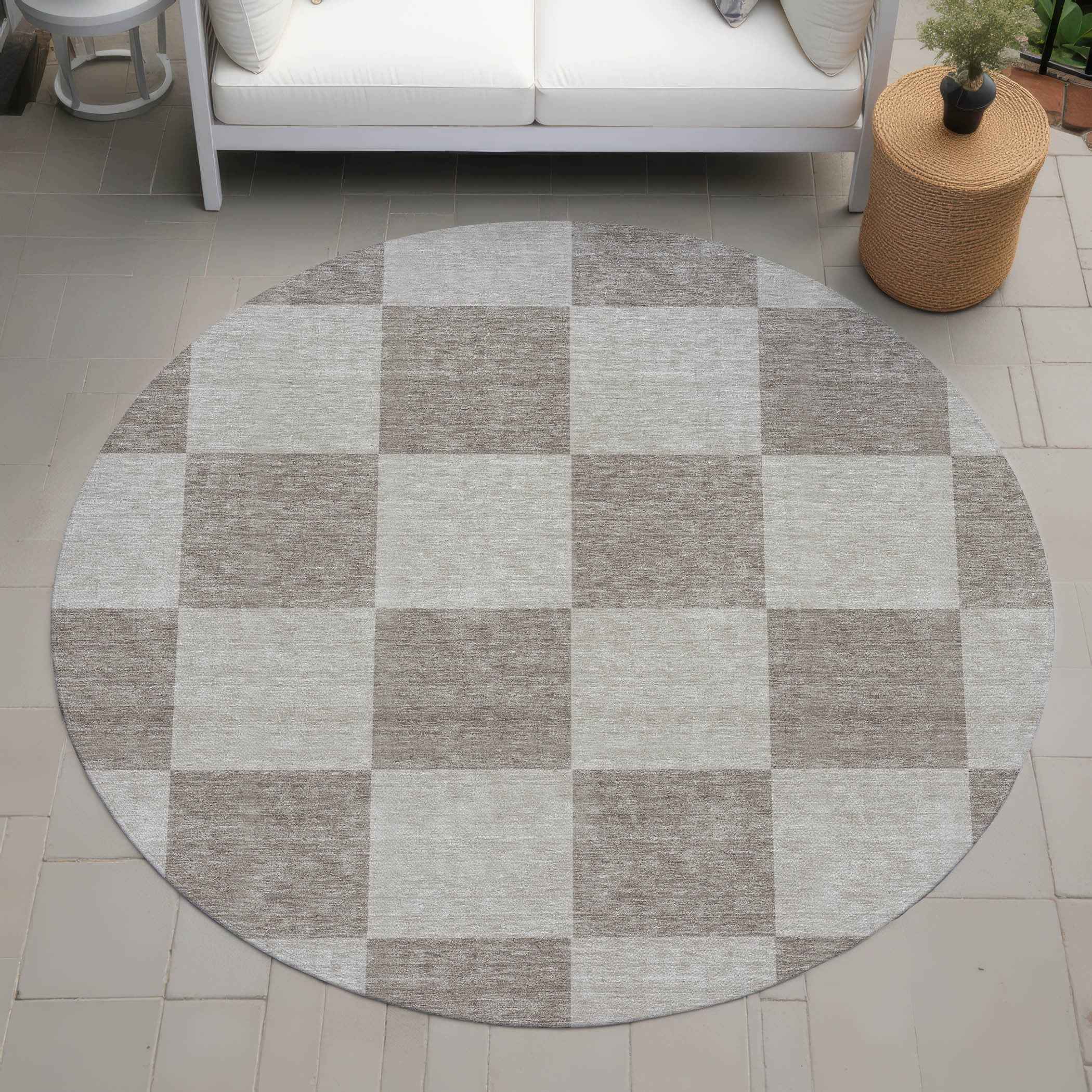 8' Khaki And Taupe Round Geometric Washable Indoor Outdoor Area Rug