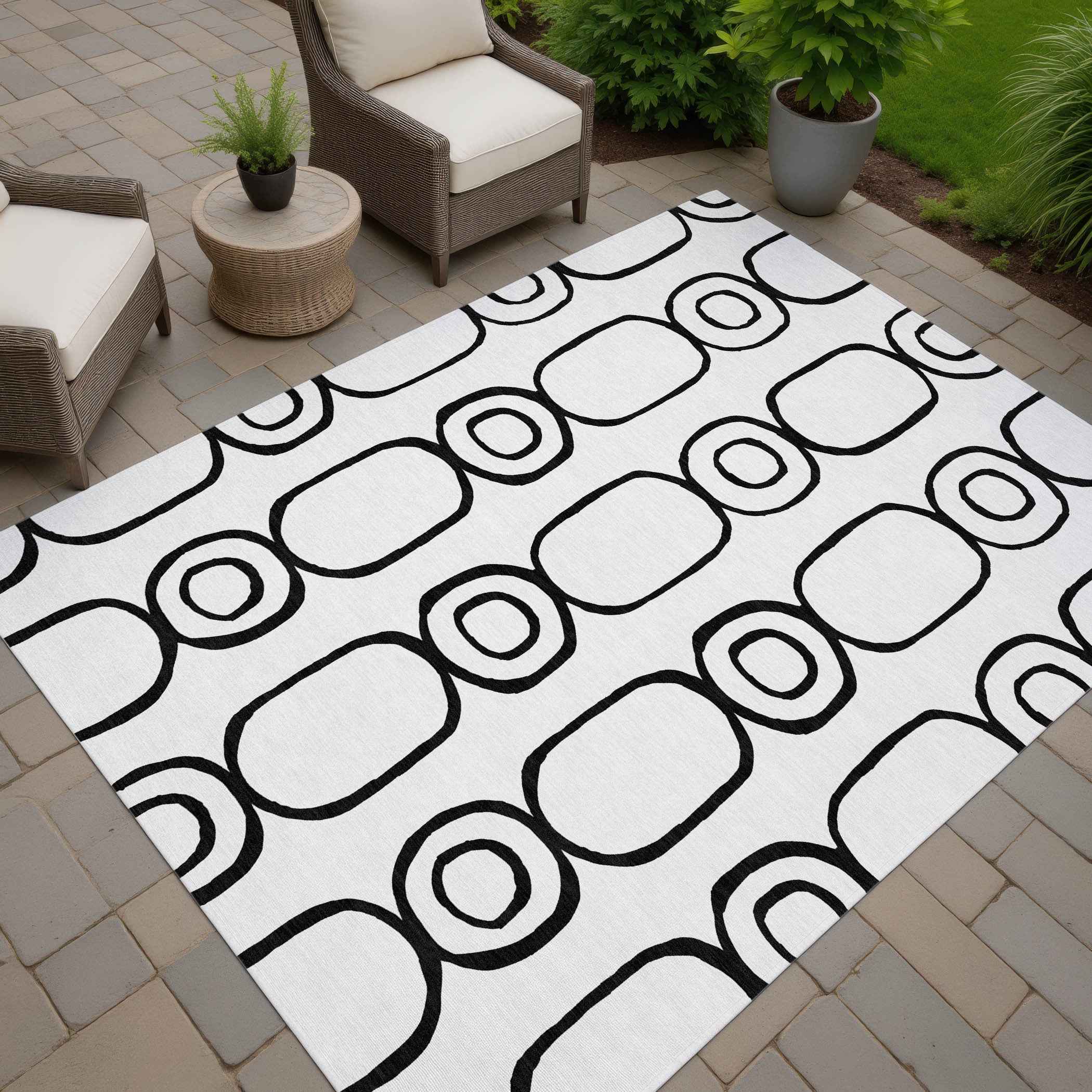 8' X 10' White And Black Geometric Washable Indoor Outdoor Area Rug
