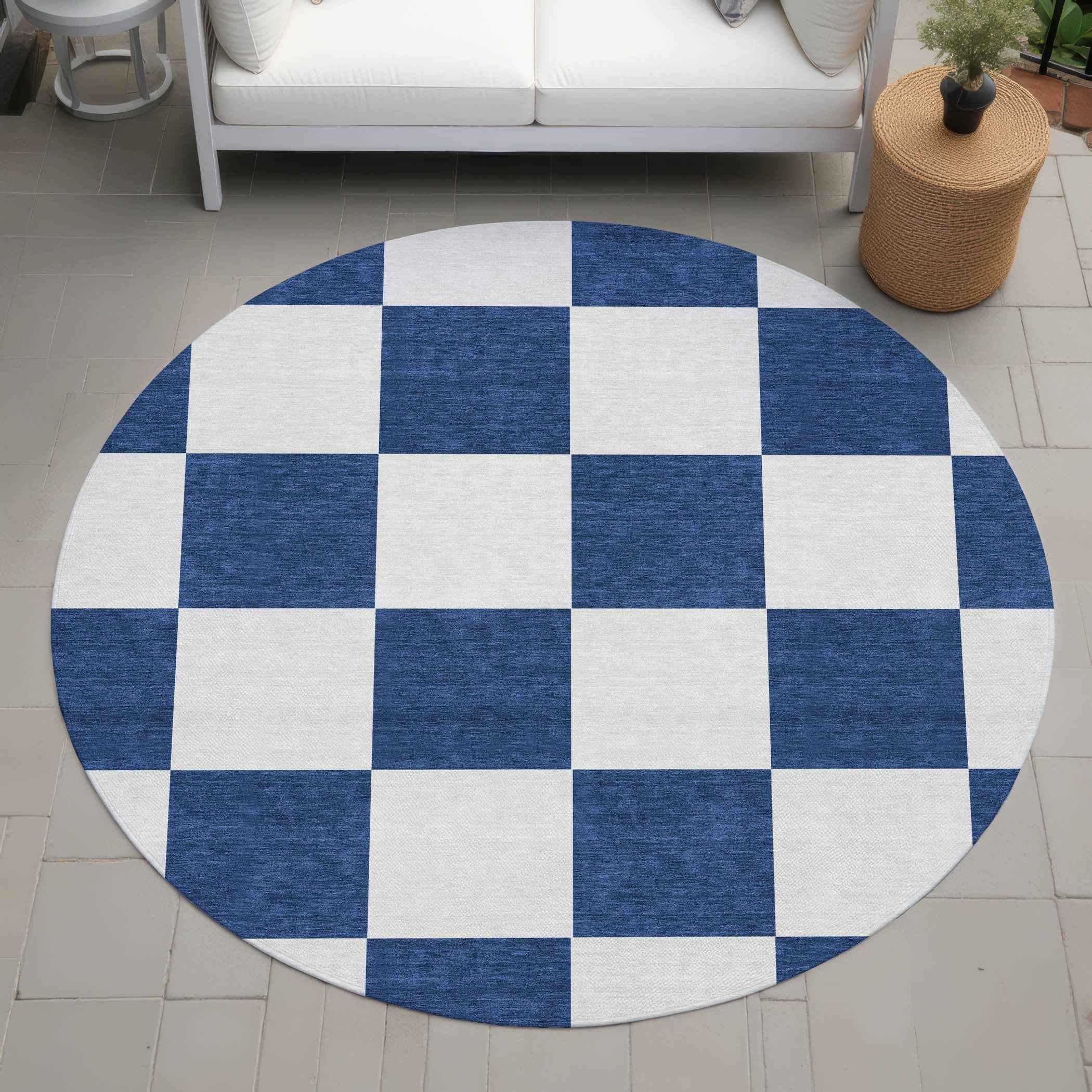 8' Navy Blue And Ivory Round Geometric Washable Indoor Outdoor Area Rug