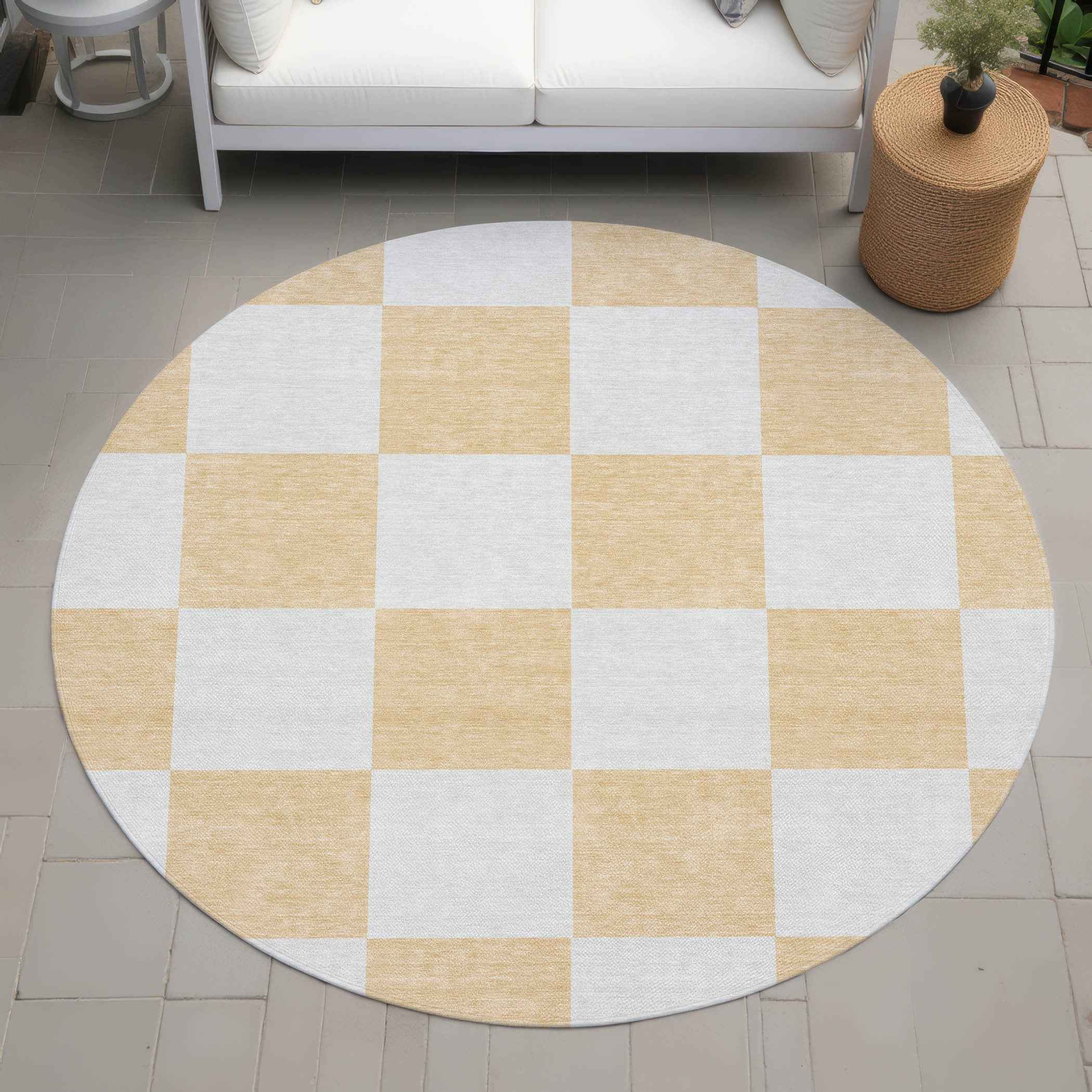 8' Peach And Beige Round Geometric Washable Indoor Outdoor Area Rug