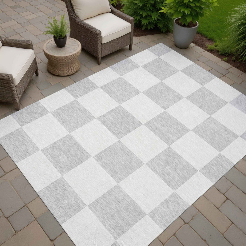 8' X 10' Silver And Ivory Geometric Washable Indoor Outdoor Area Rug
