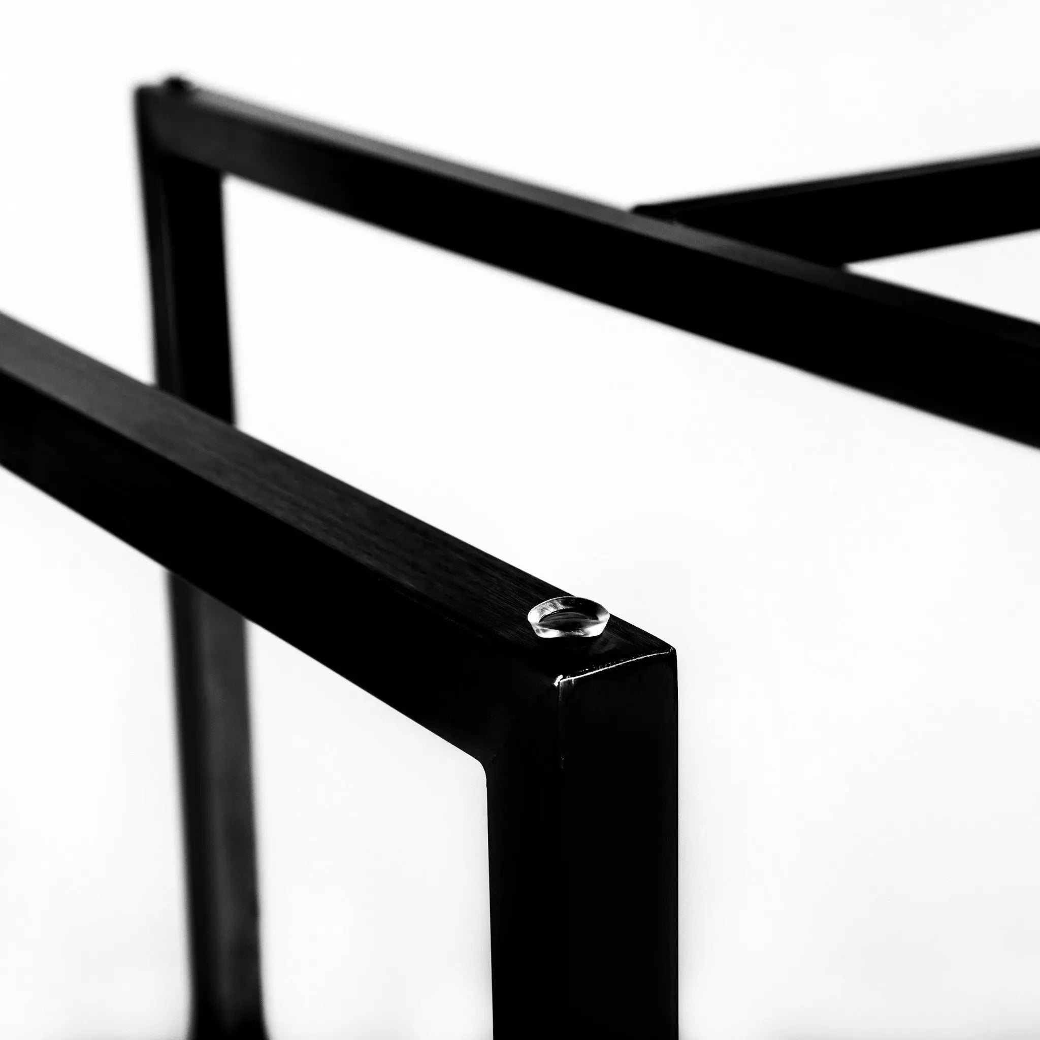 24" Clear And Black Rounded Glass And Metal Trestle Base Dining Table Homeroots Kitchen & Dining
