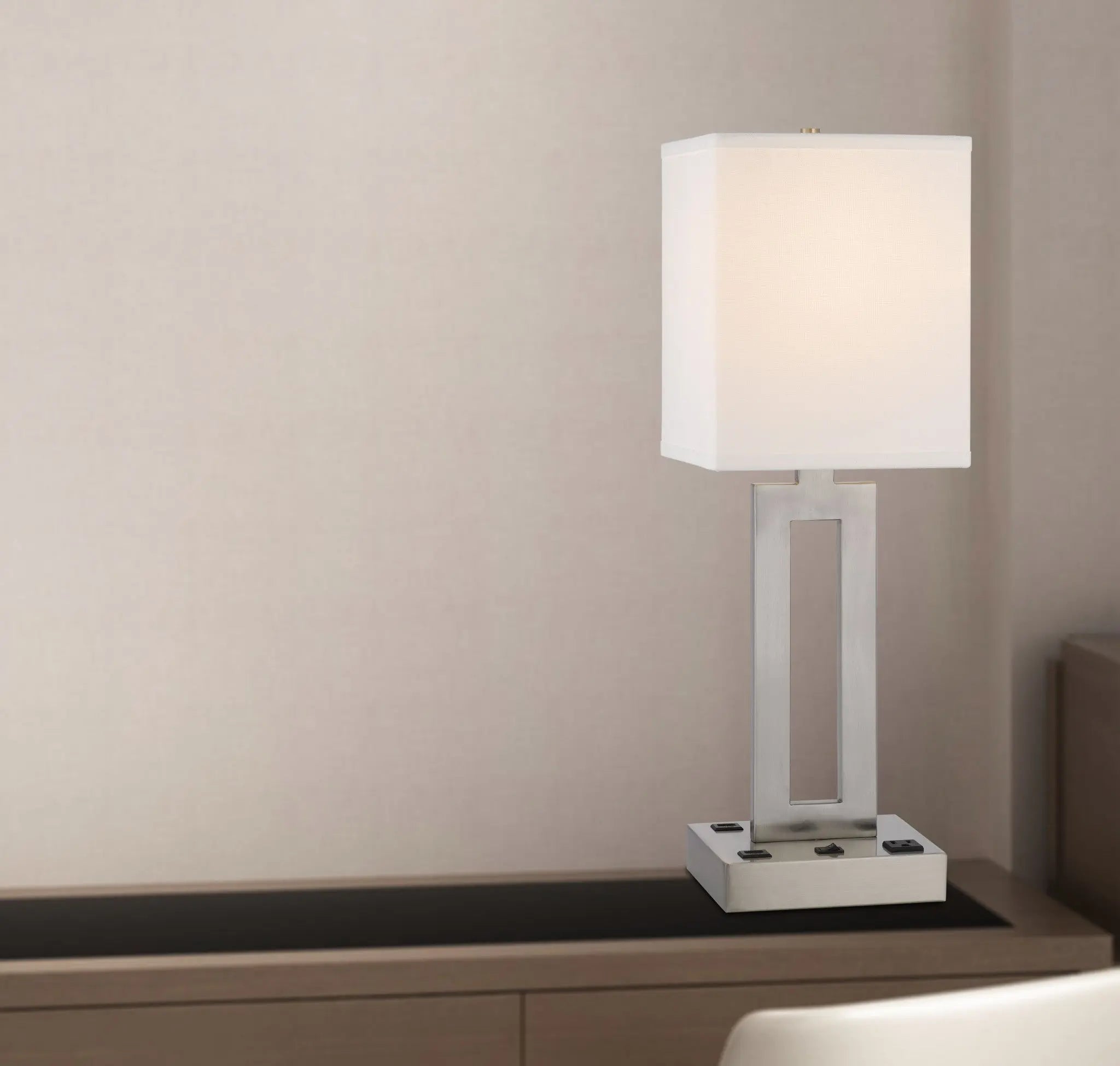 24" Nickel Metal Desk Usb Table Lamp With White Drum Shade Homeroots Lighting