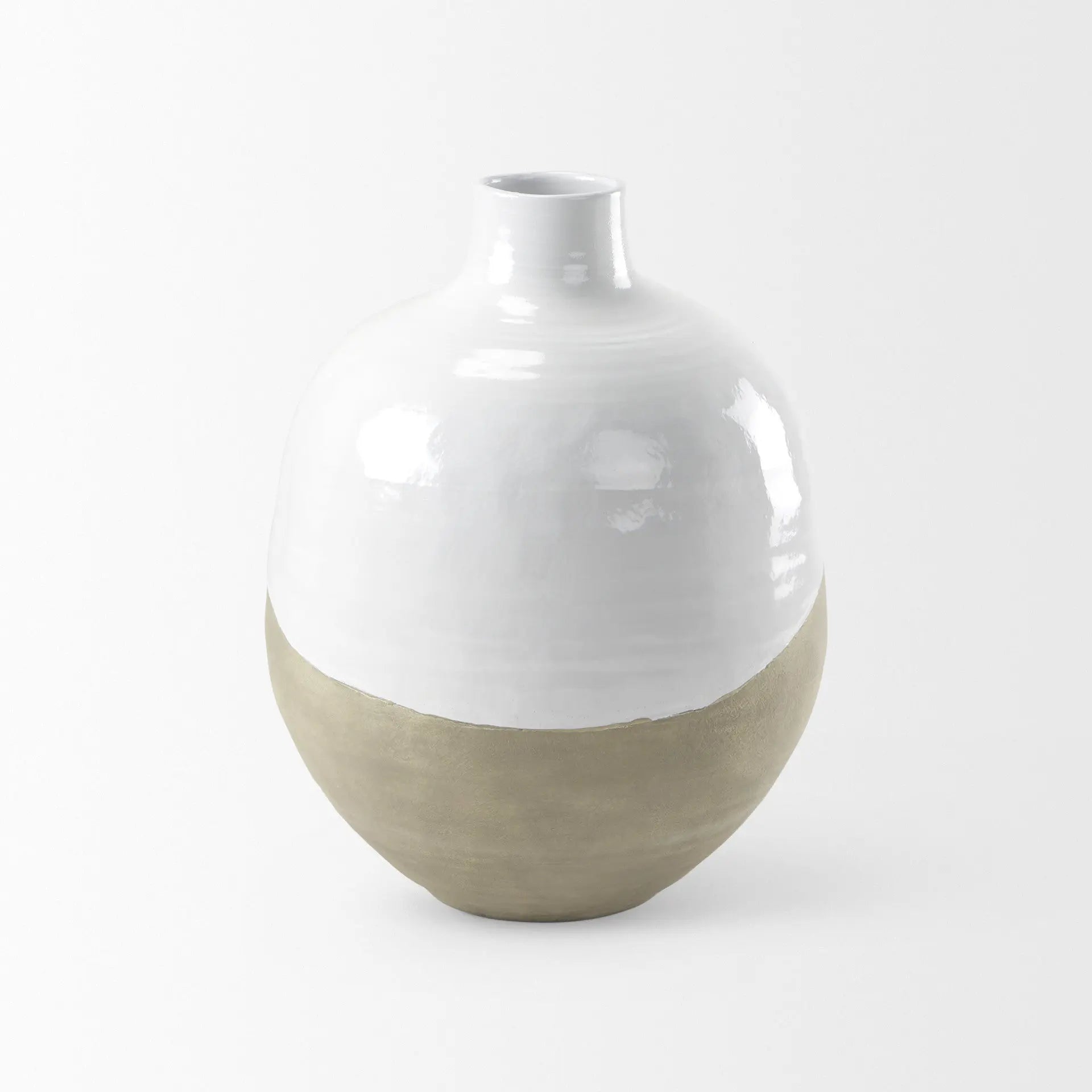 24" White And Beige Ombre Ceramic Round Floor Vase Homeroots Home Decor