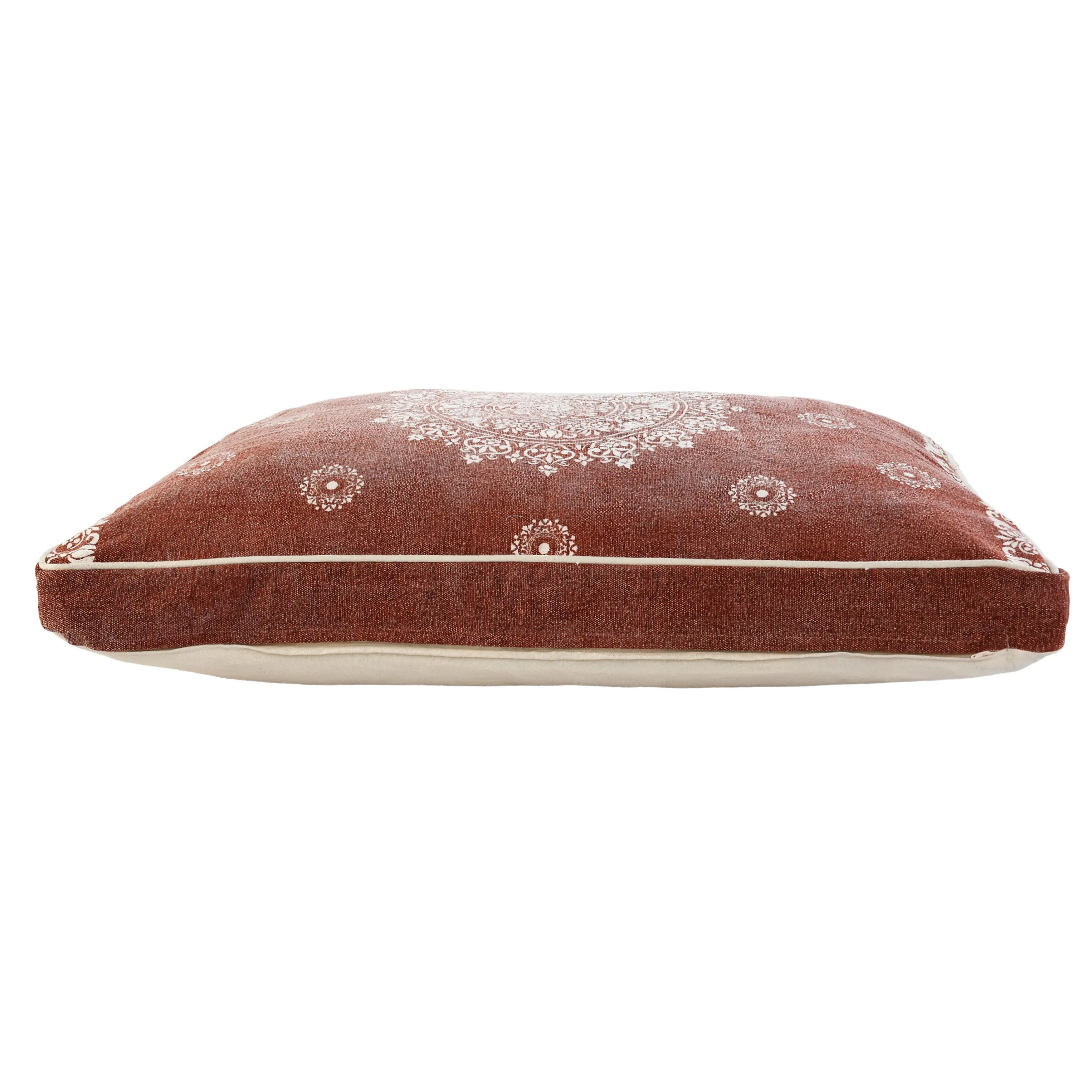 24" X 36" Stonewashed Red Medallion Pillow Style Pet Bed With Removable Cover Homeroots Bed & Bath