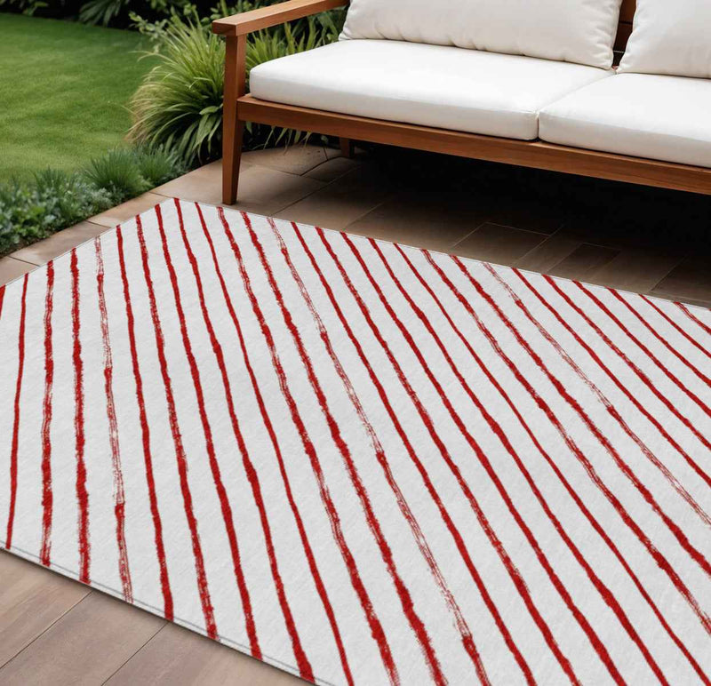 8' X 10' Red And White Striped Washable Indoor Outdoor Area Rug