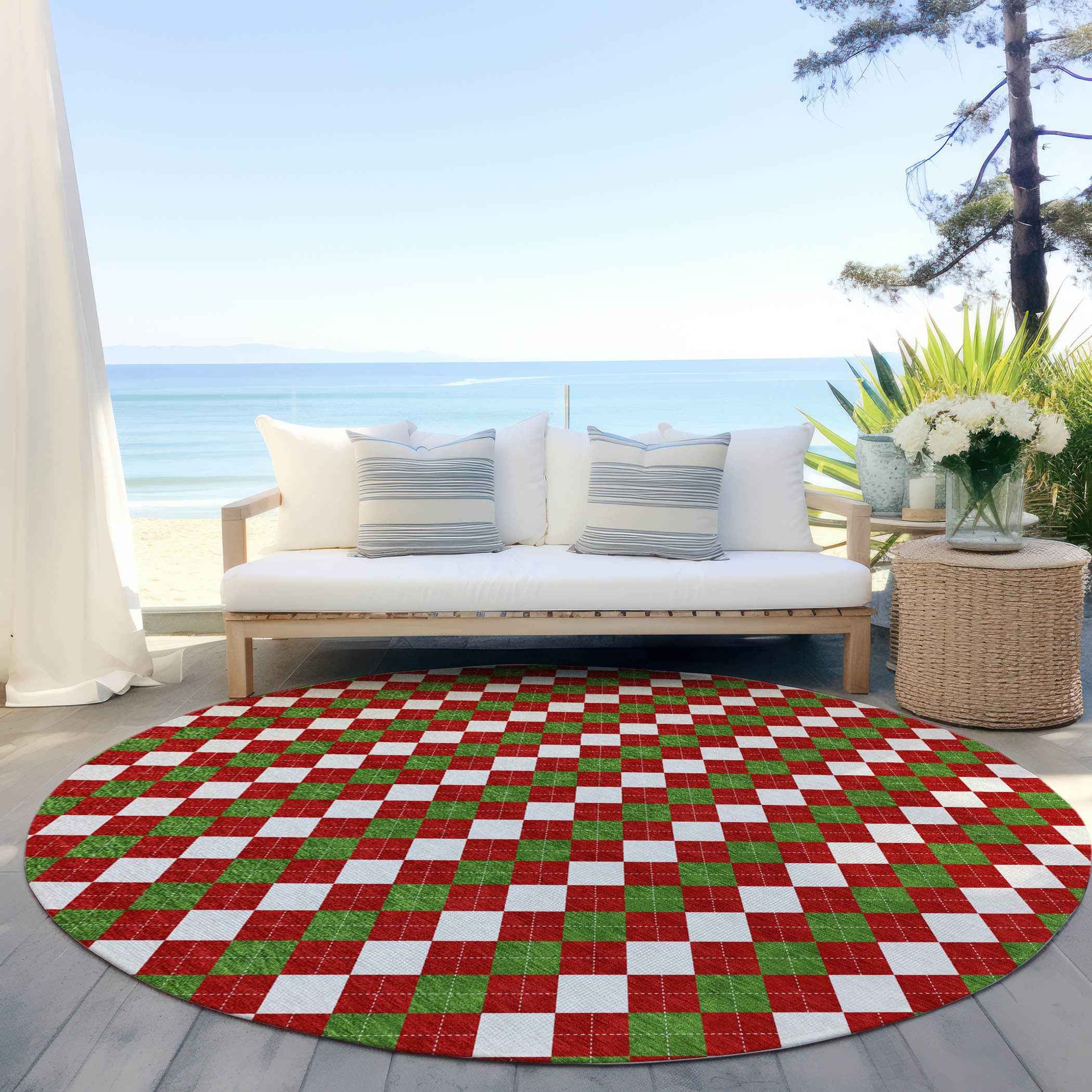8' Red White And Green Round Argyle Washable Indoor Outdoor Area Rug