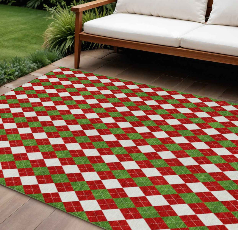 9' X 12' Red White And Green Argyle Washable Indoor Outdoor Area Rug