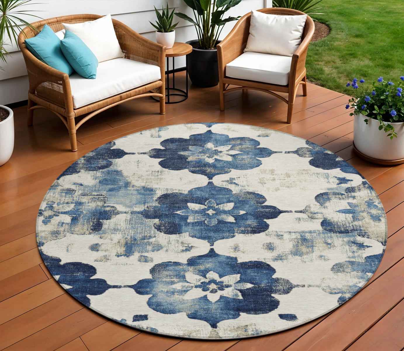 8' Navy Blue And Ivory Round Floral Washable Indoor Outdoor Area Rug
