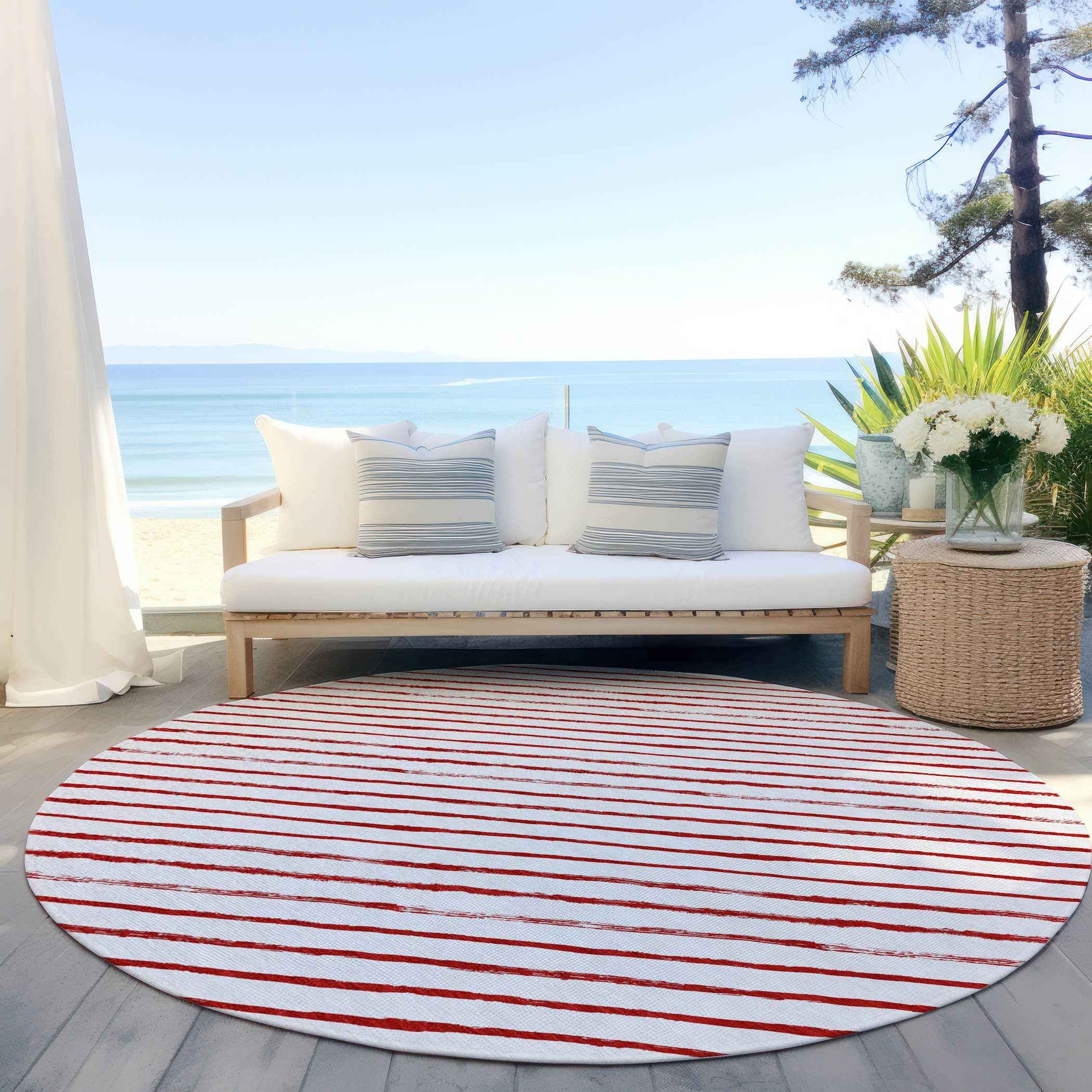 8' Red And White Round Striped Washable Indoor Outdoor Area Rug