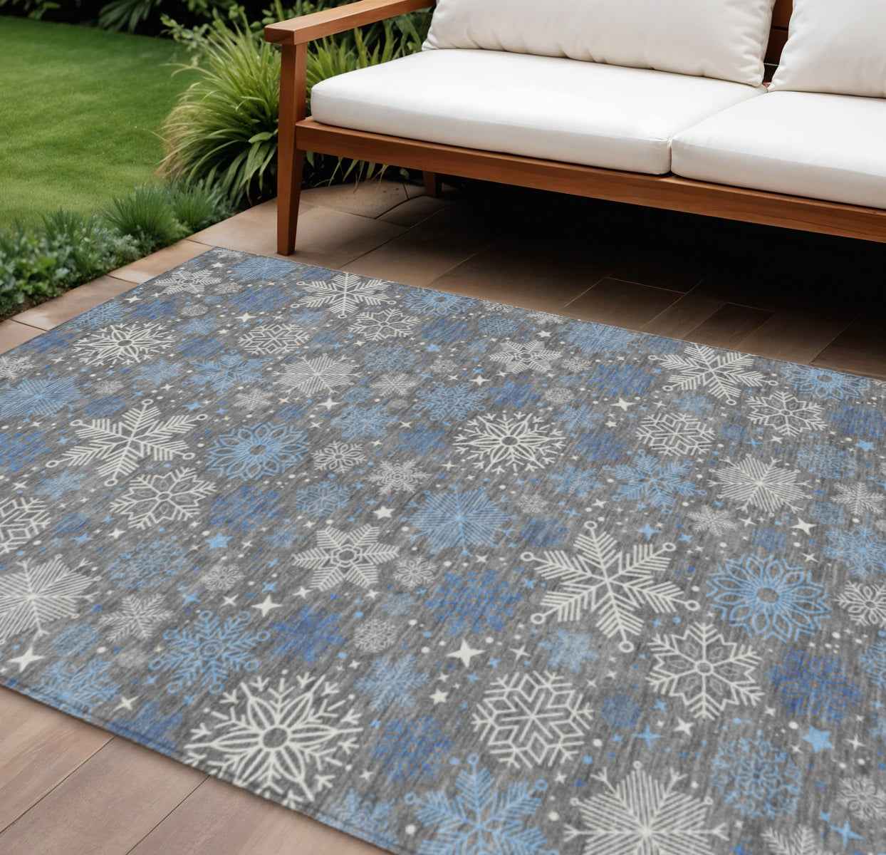 8' X 10' Gray Blue And Ivory Medallion Washable Indoor Outdoor Area Rug