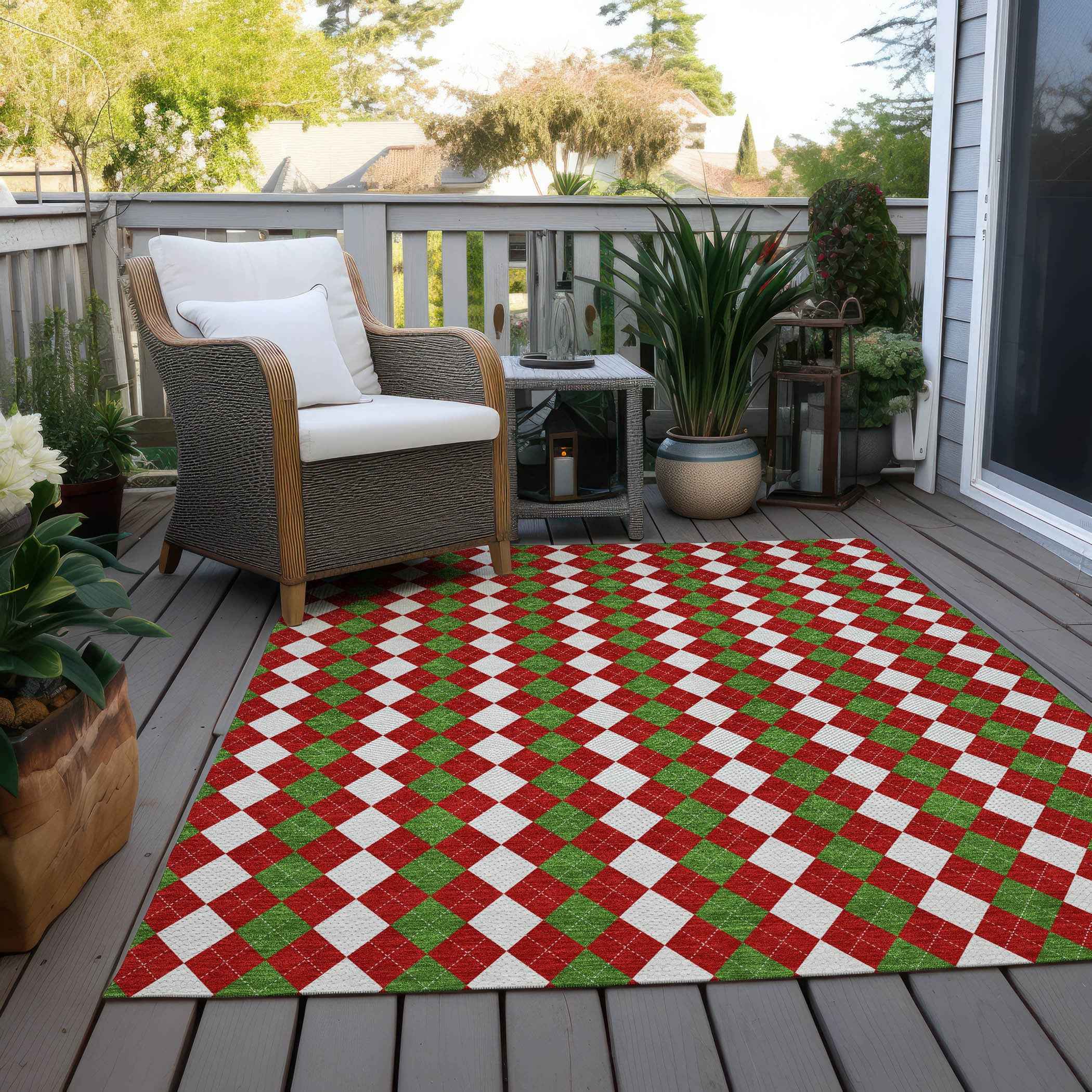 8' X 10' Red White And Green Argyle Washable Indoor Outdoor Area Rug