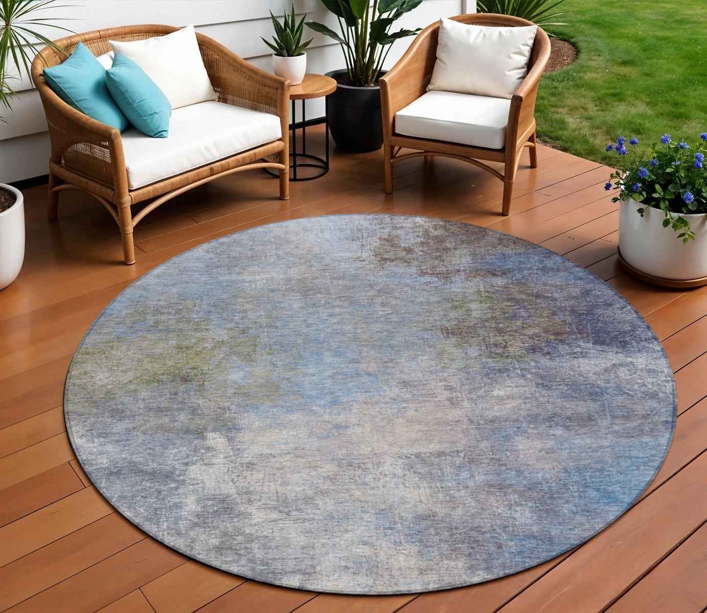 8' Denim Blue And Ivory Round Abstract Washable Indoor Outdoor Area Rug