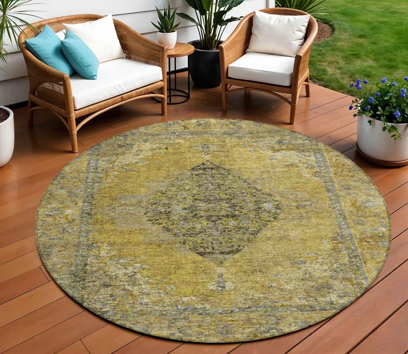 8' Wheat And Gray Round Medallion Washable Indoor Outdoor Area Rug