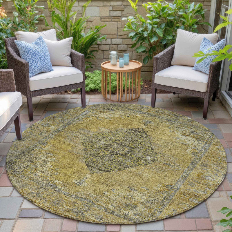 8' Wheat And Gray Round Medallion Washable Indoor Outdoor Area Rug