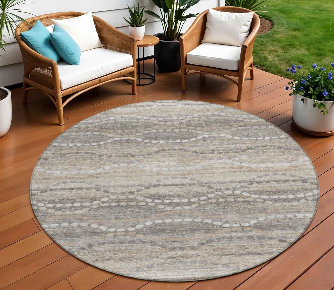 8' Beige And Gray Round Ogee Washable Indoor Outdoor Area Rug