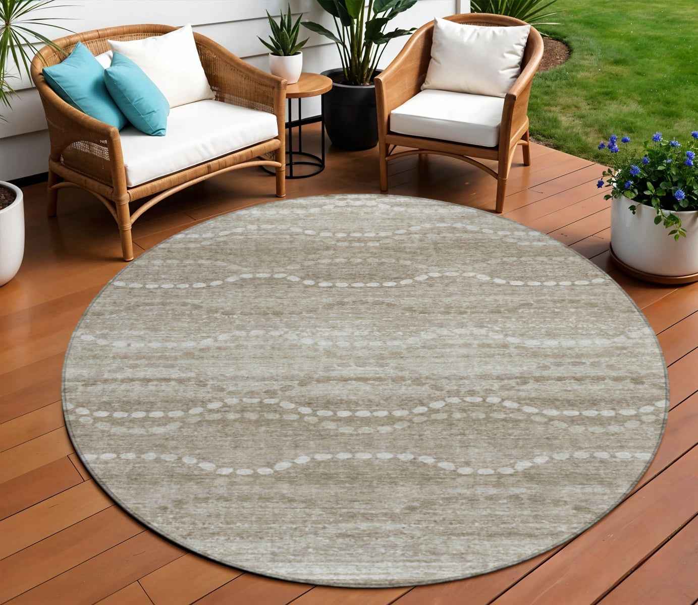 8' Khaki And Ivory Round Ogee Washable Indoor Outdoor Area Rug