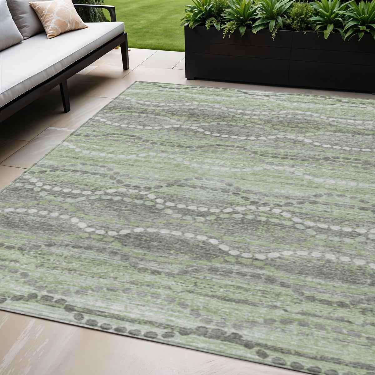 5' X 8' Green And Ivory Ogee Washable Indoor Outdoor Area Rug