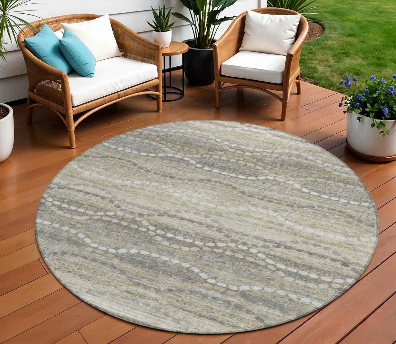 8' Pewter And Ivory Round Ogee Washable Indoor Outdoor Area Rug