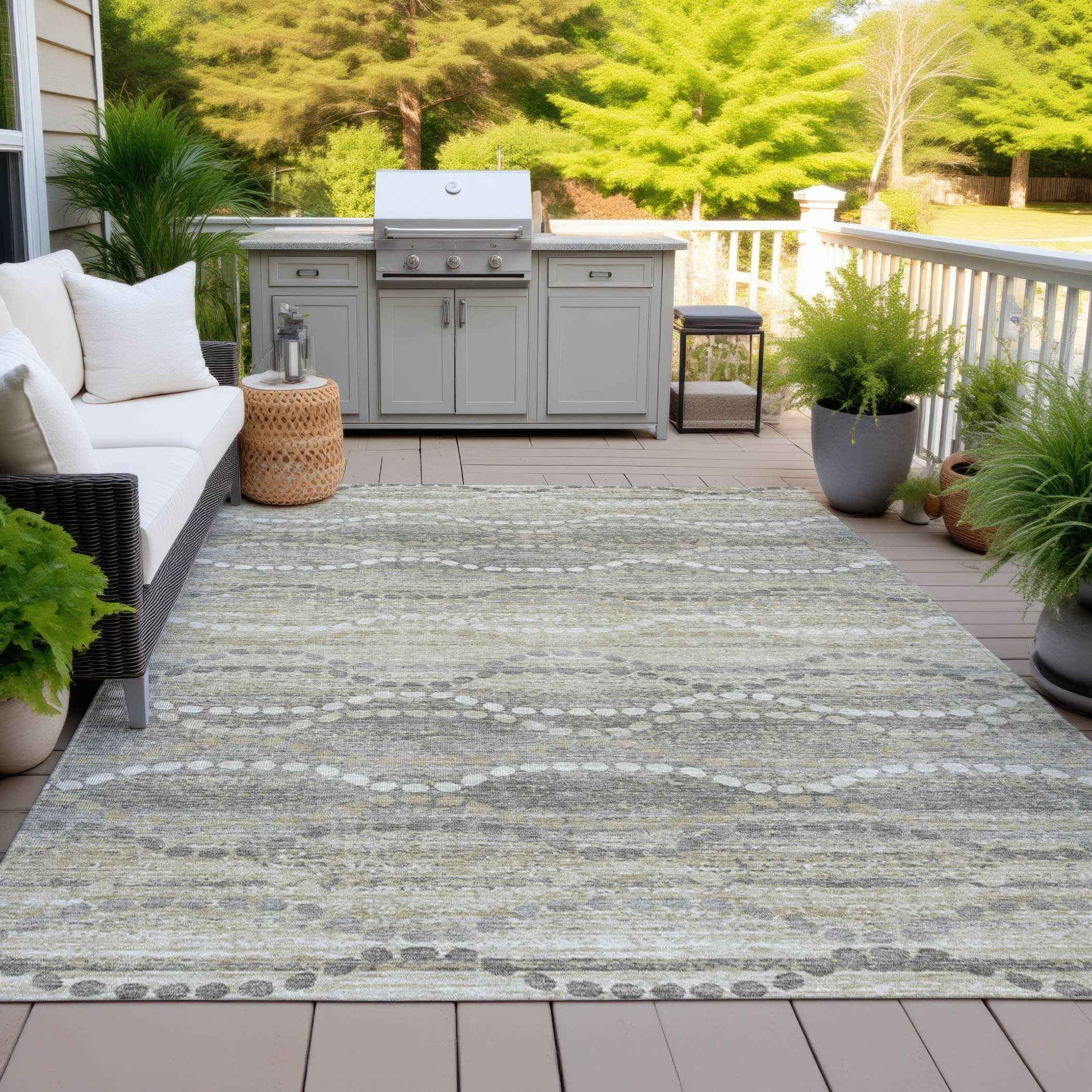5' X 8' Pewter And Ivory Ogee Washable Indoor Outdoor Area Rug