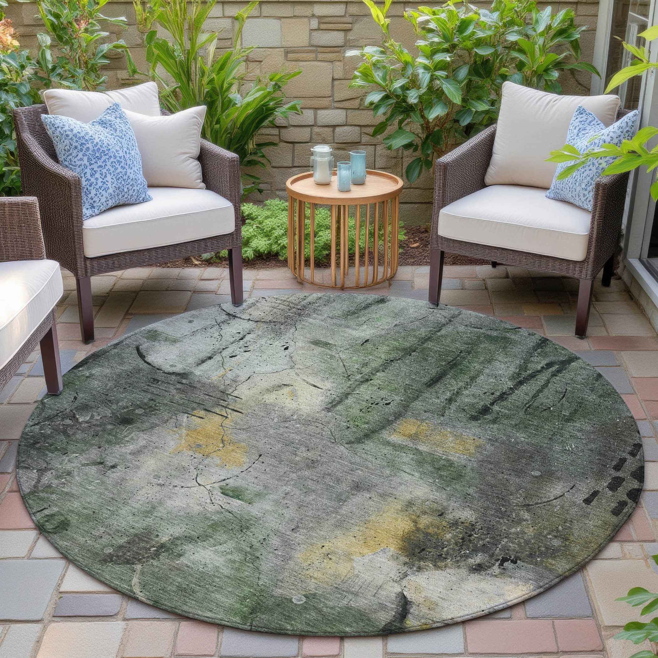 8' Pewter And Gold Round Abstract Washable Indoor Outdoor Area Rug