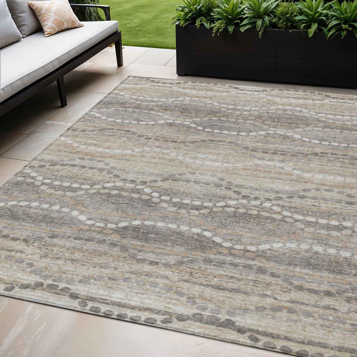5' X 8' Beige And Gray Ogee Washable Indoor Outdoor Area Rug