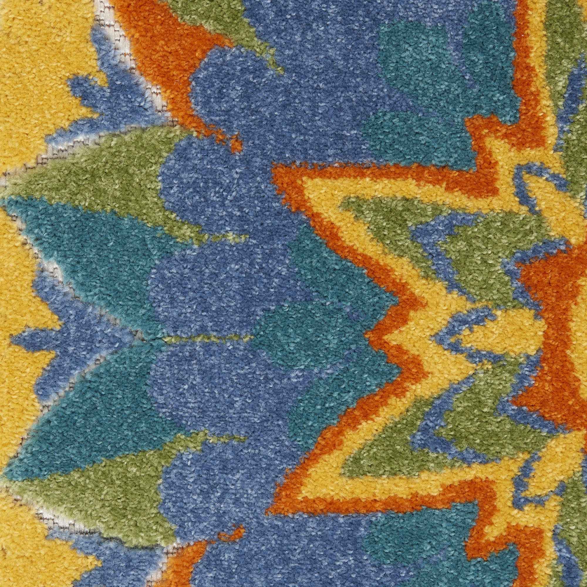 5' X 8' Ivory And Blue Floral Indoor Outdoor Area Rug