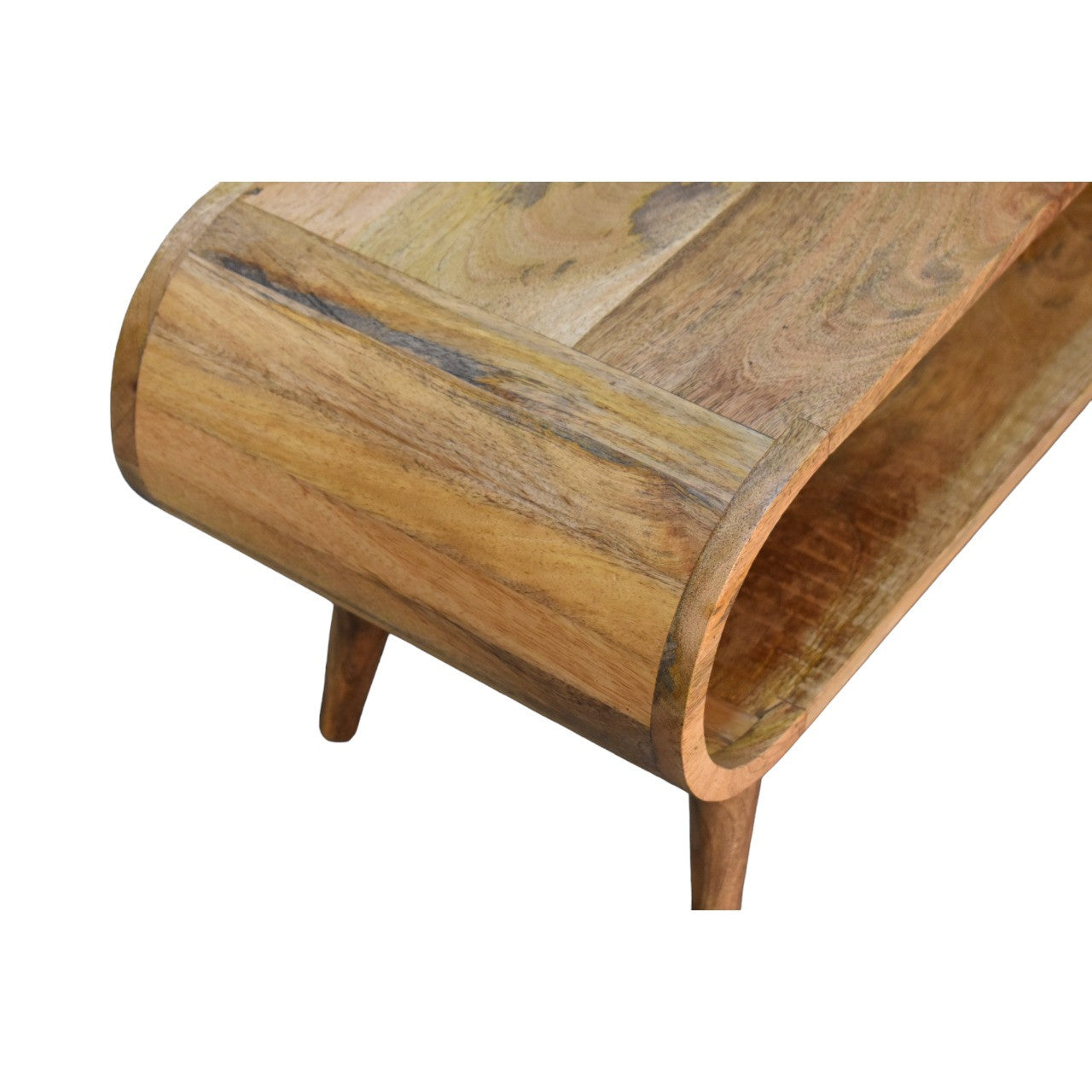 Solid oak coffee table tabletop corner with rounded edge and natural wood grain