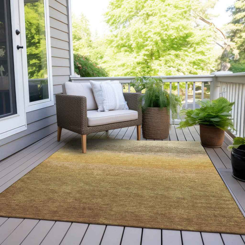 8' X 10' Gold And Wheat Ombre Washable Indoor Outdoor Area Rug