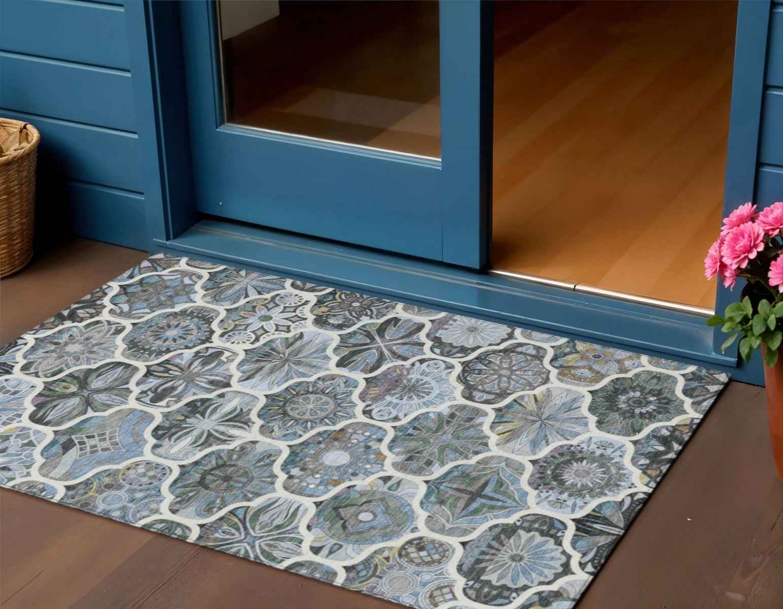 3' X 5' Blue And Ivory Quatrefoil Washable Indoor Outdoor Area Rug
