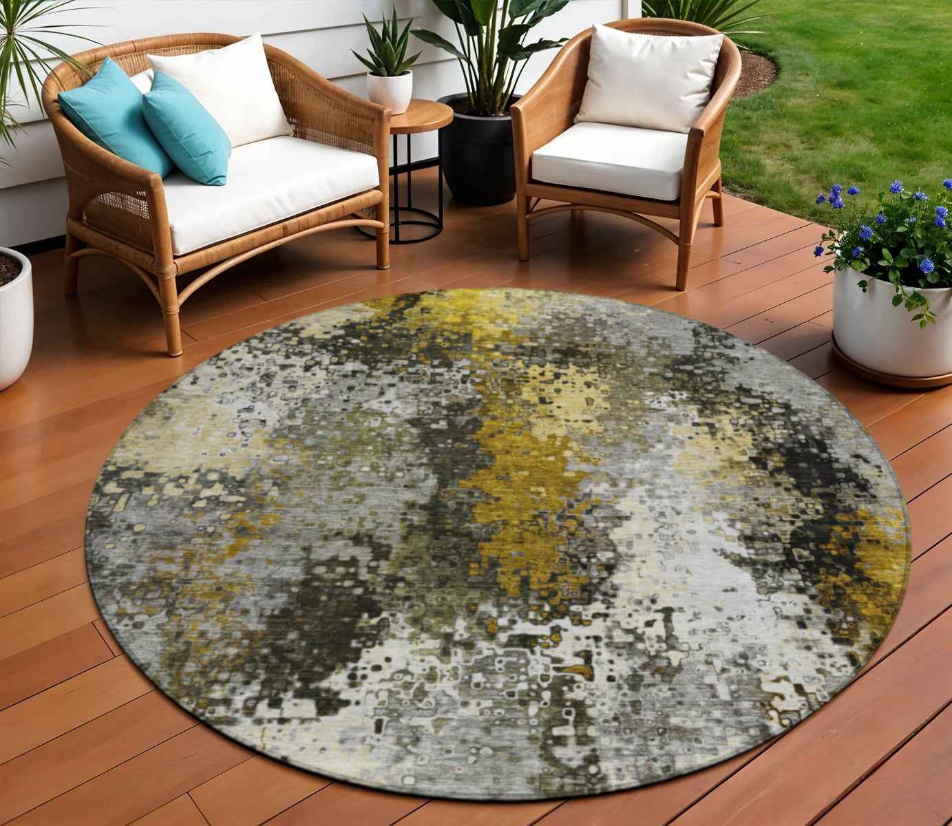 8' Pewter Gold And Silver Round Abstract Washable Indoor Outdoor Area Rug
